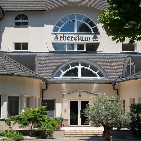 Arboretum 3* 哈卡尼