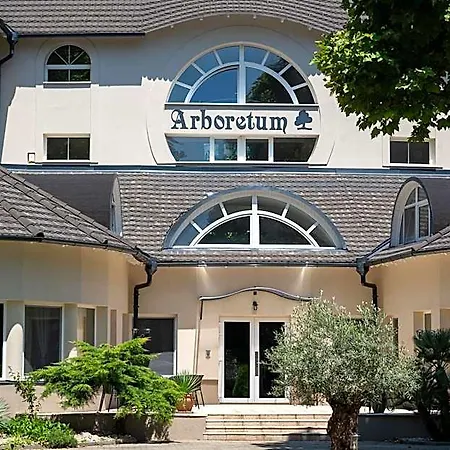 Szálloda Arborétum 3*