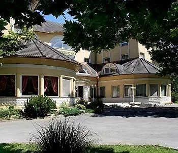 Szálloda Arborétum