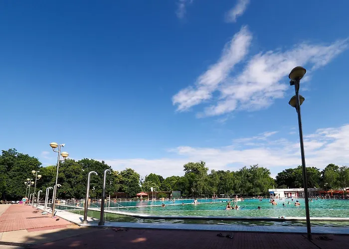 Arboretum 3* 哈卡尼