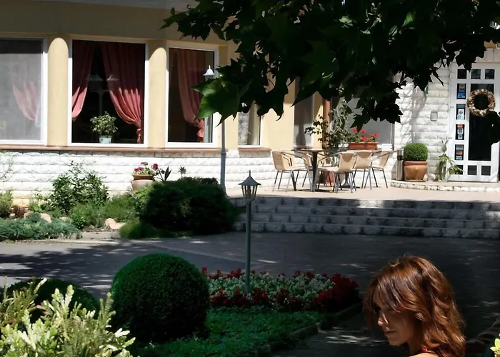 Hotel Arboretum 3*